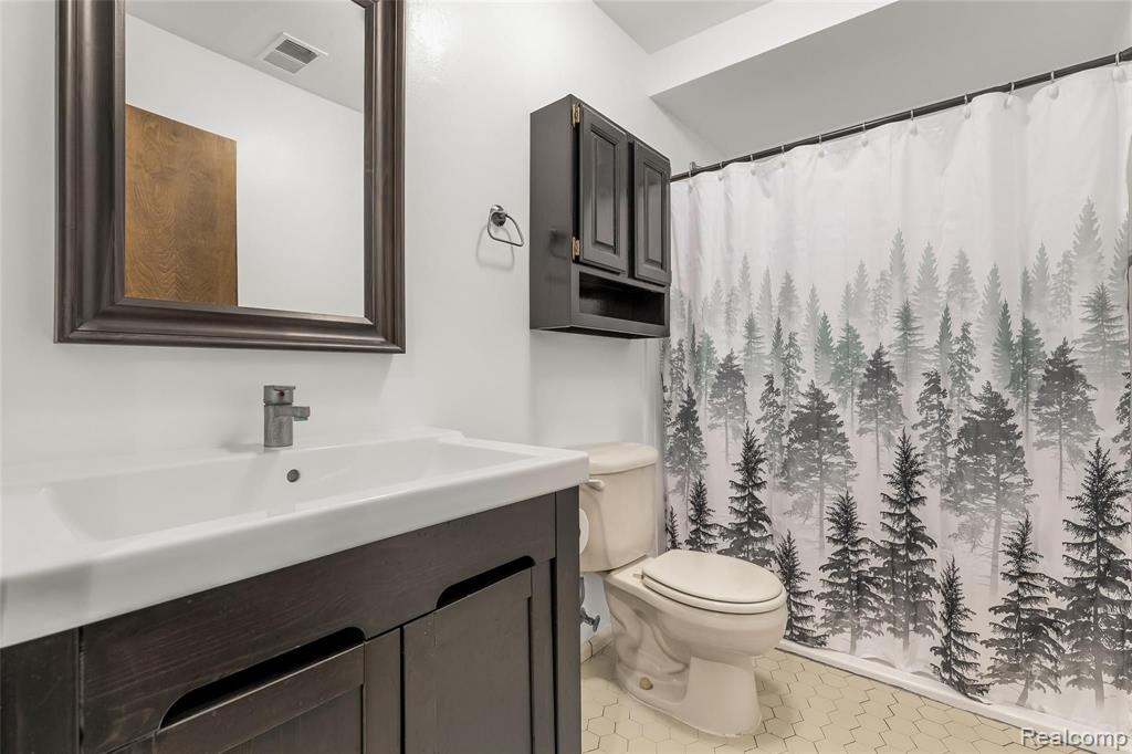 5412 Prairie View Brighton, MI 48116 - Photo 30 of 34