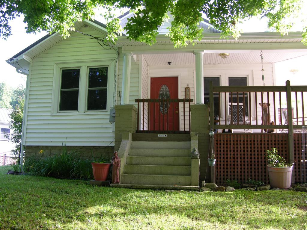 408 Piney Grove Road Hampton, TN 37658 - Photo 5 of 19 Photo 5