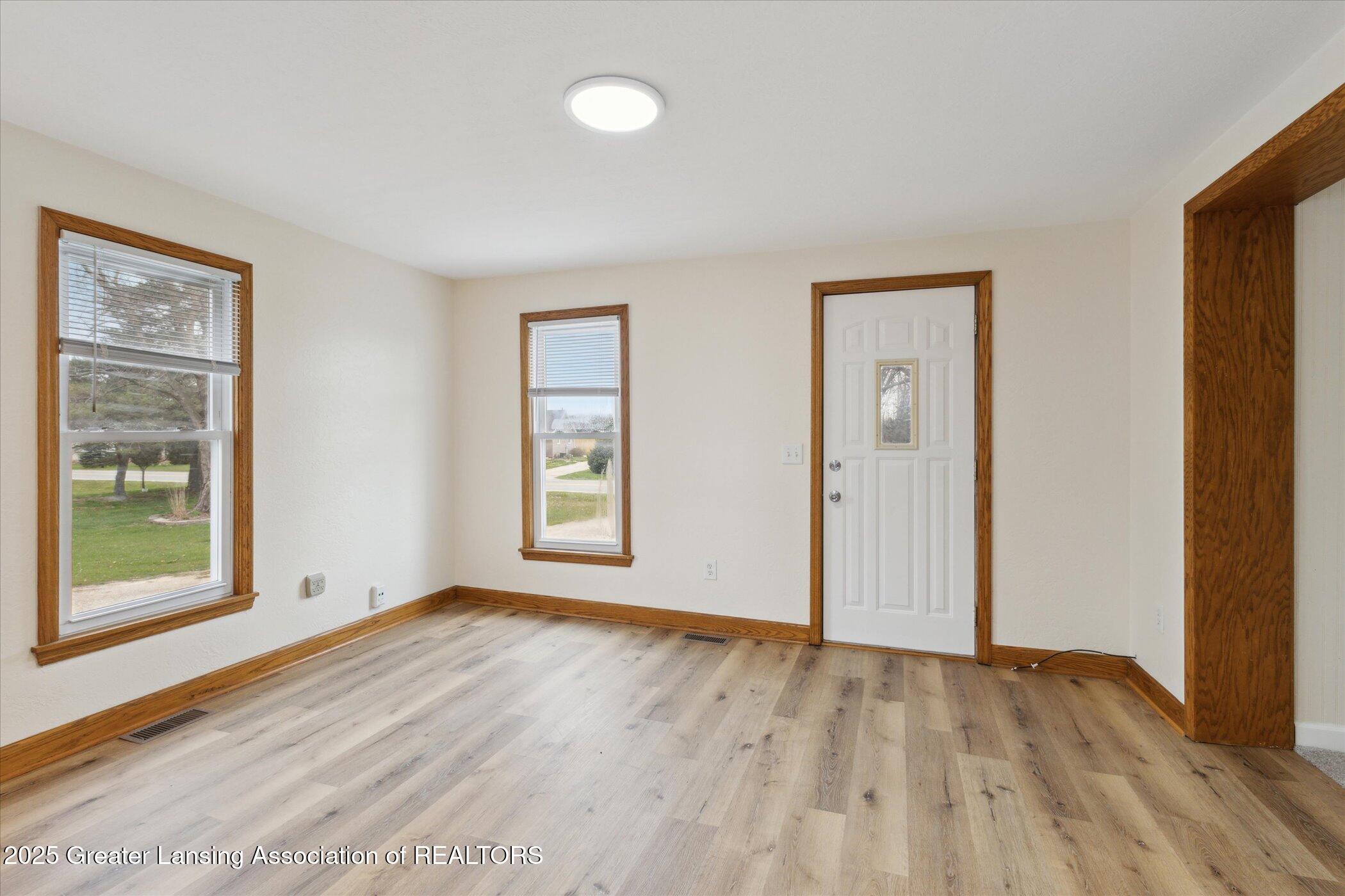 1055 Maynard Road Portland, MI 48875 - Photo 6 of 35 10-1055-Maynard-Rd-Portland-MI-48875-Win