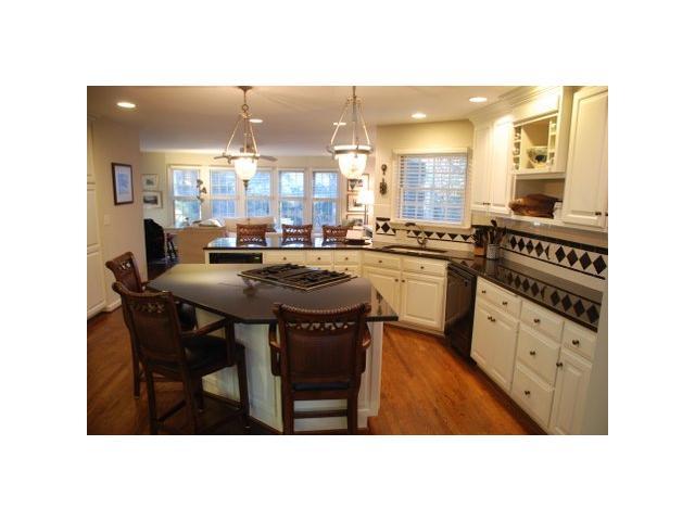 2230 Abington Road Columbus, OH 43221 - Photo 11 of 25