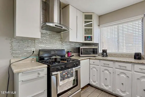 $299,900 | 3369 Freeport Drive, El Paso, TX 79935