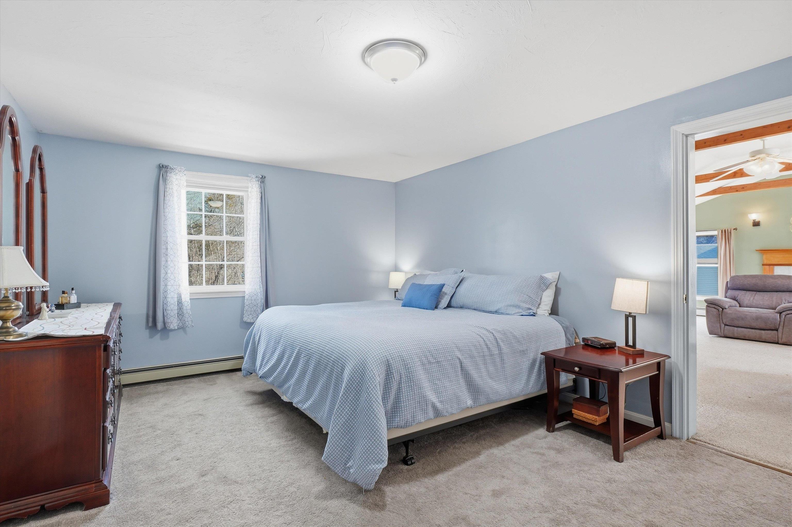 87 Overledge Dr Extension Derry, NH 03038 - Photo 13 of 48