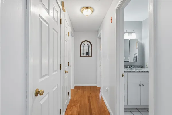 $634,900 | 87 Overledge Dr Extension, Derry, NH 03038