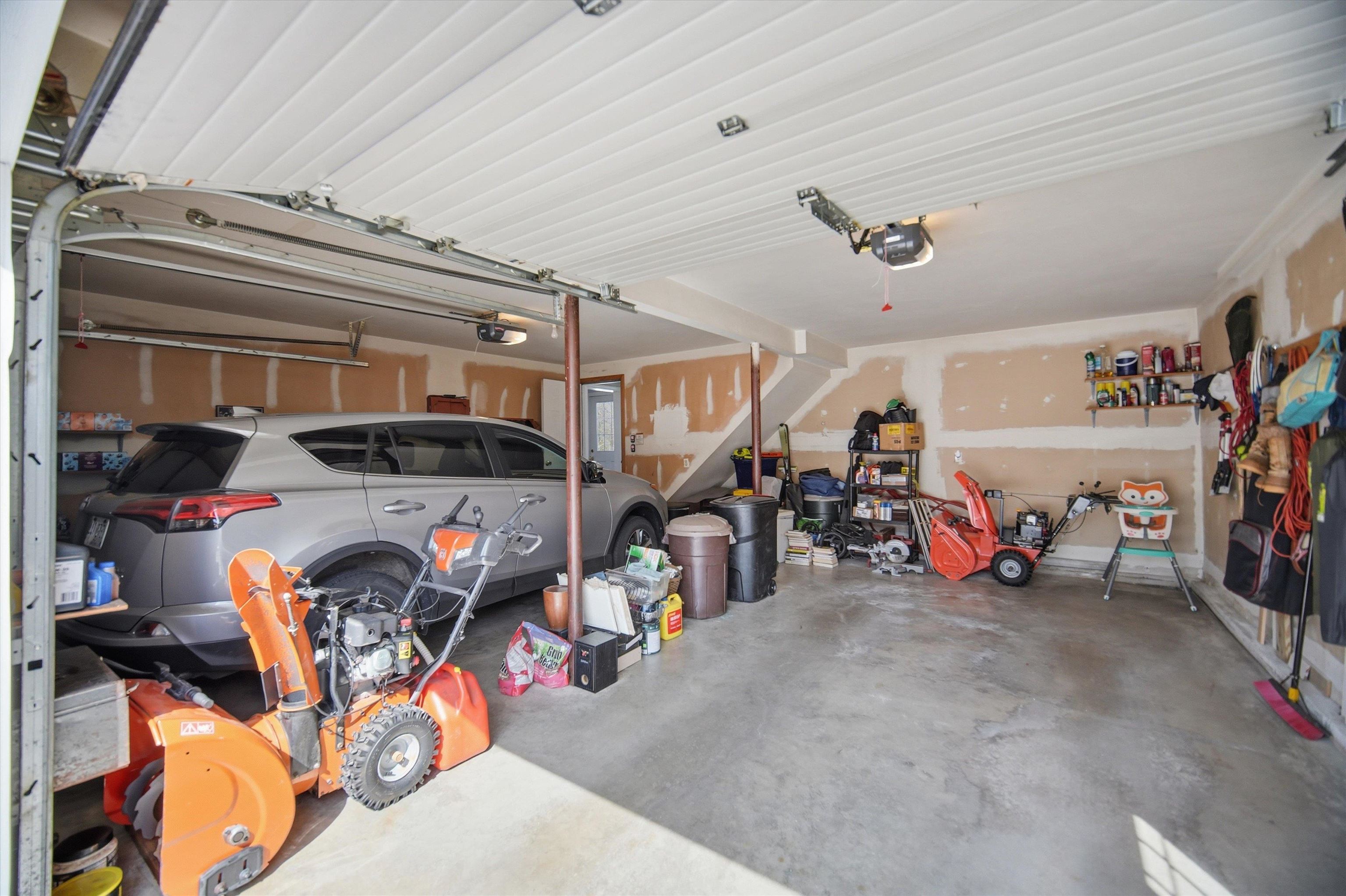 87 Overledge Dr Extension Derry, NH 03038 - Photo 36 of 48