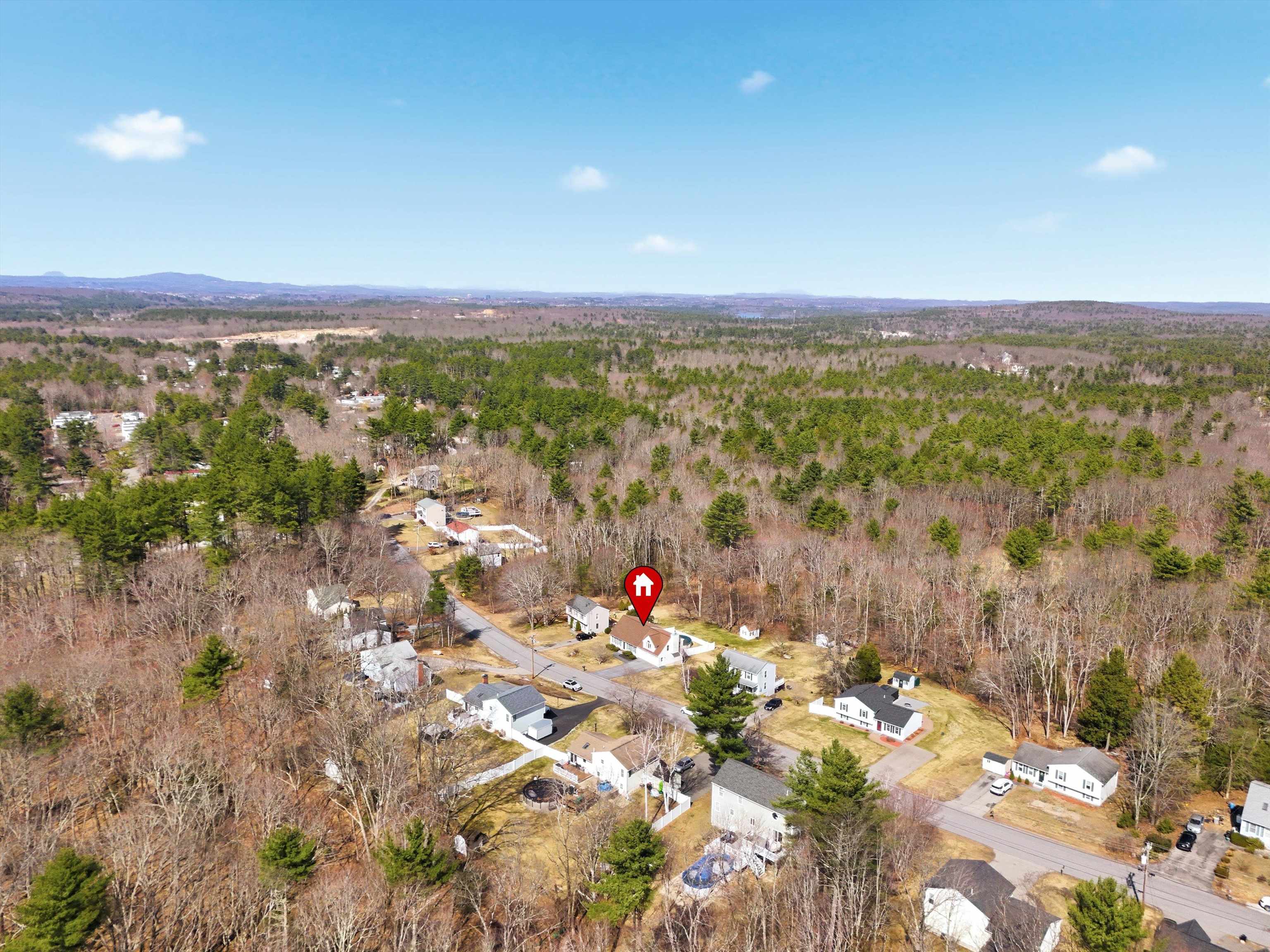 87 Overledge Dr Extension Derry, NH 03038 - Photo 38 of 48