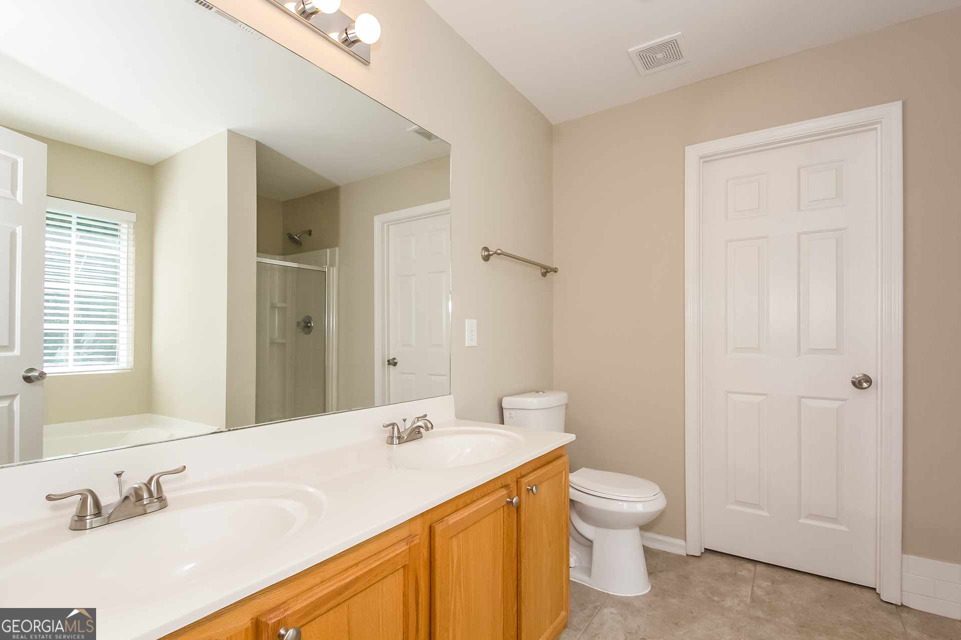 5677 Sable Way Atlanta, GA 30349 - Photo 11 of 15