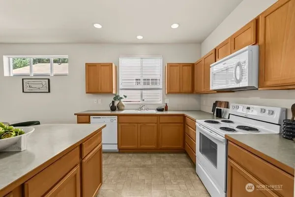$475,000 | 3721 Lanyard Drive Northeast, Lacey, WA 98516