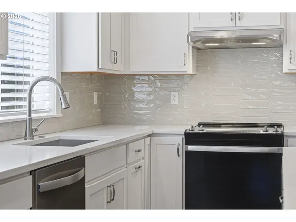 $609,900 | 1770 Northeast Gilbert Lane, Estacada, OR 97023