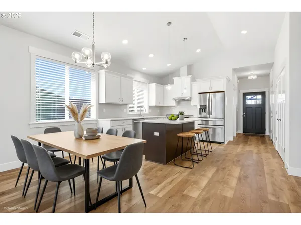 $609,900 | 1770 Northeast Gilbert Lane, Estacada, OR 97023