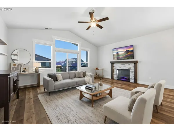 $609,900 | 1770 Northeast Gilbert Lane, Estacada, OR 97023