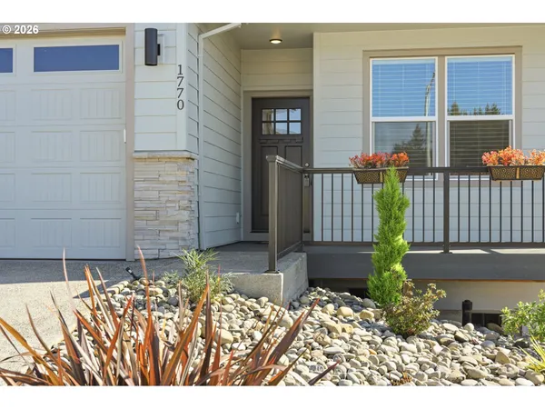 $609,900 | 1770 Northeast Gilbert Lane, Estacada, OR 97023