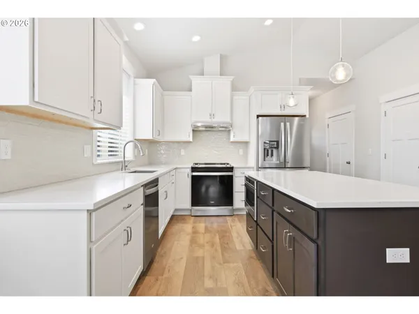 $609,900 | 1770 Northeast Gilbert Lane, Estacada, OR 97023