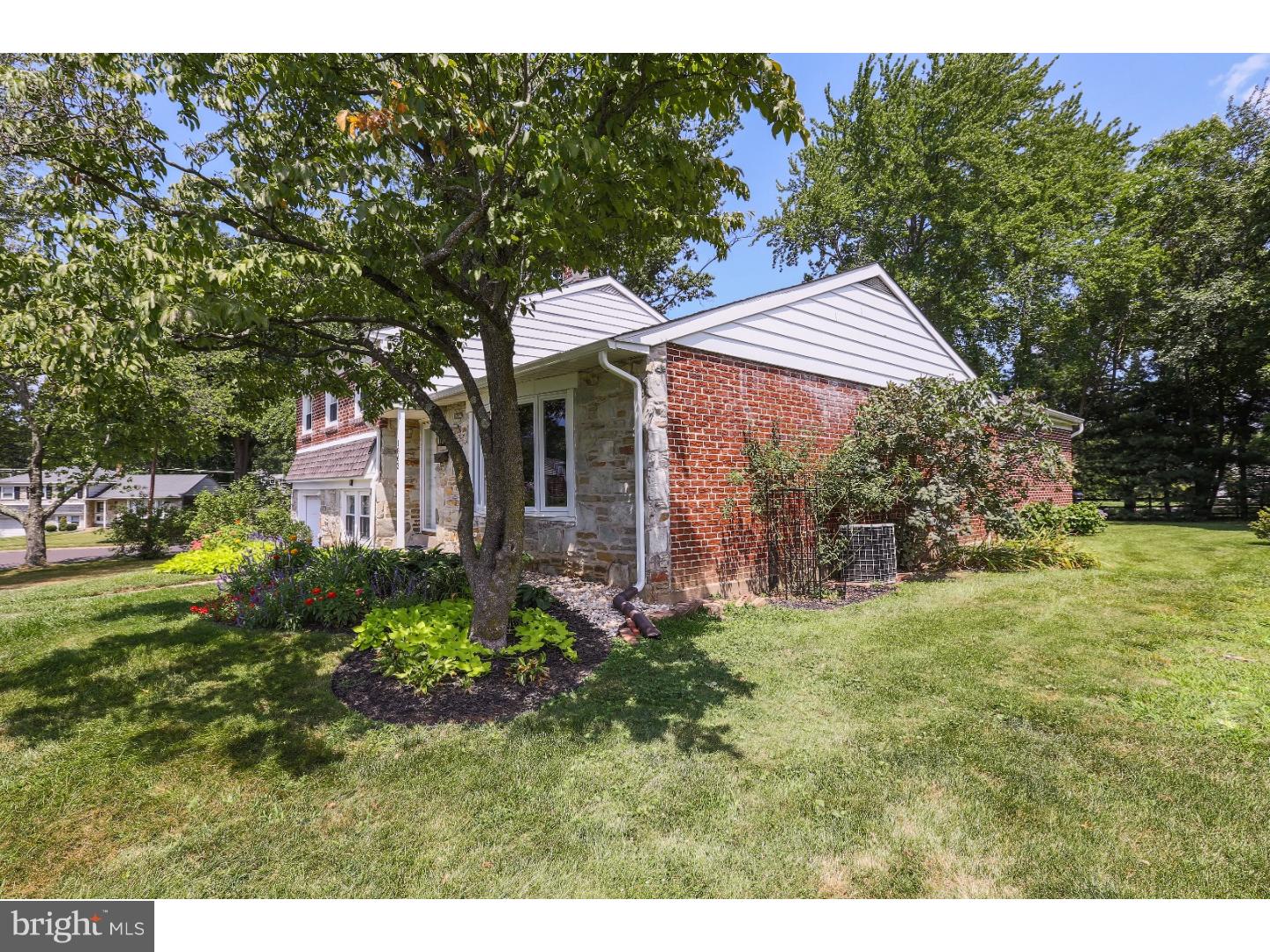 1863 Rowland Road Abington, PA 19001 - Photo 22 of 25 Gallery Image 22