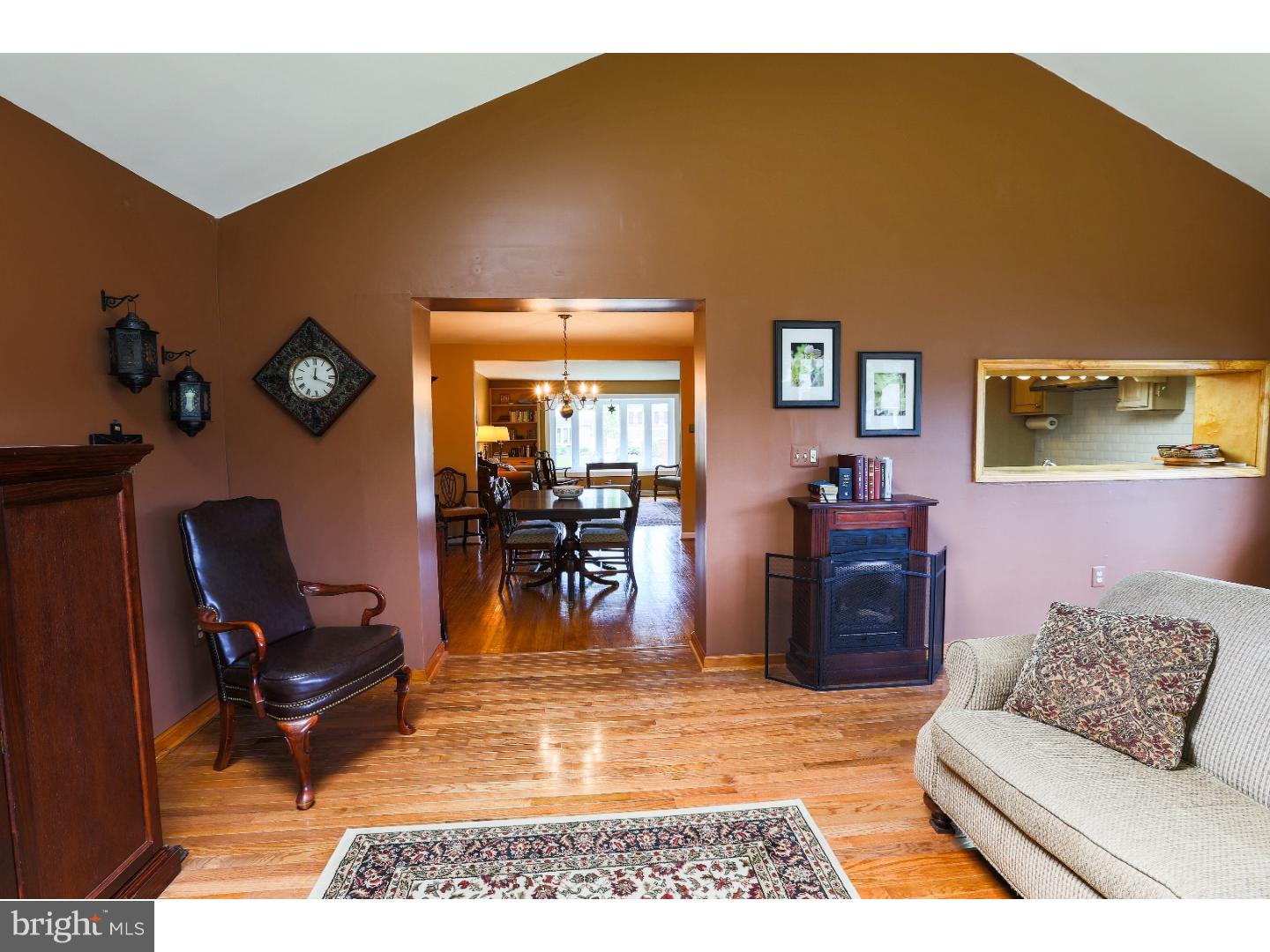 1863 Rowland Road Abington, PA 19001 - Photo 4 of 25 Gallery Image 4