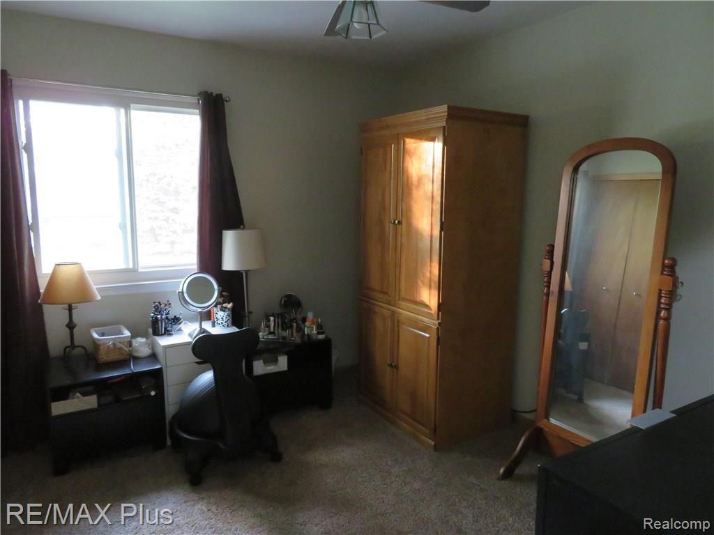 1253 Stonehenge Road Flint, MI 48532 - Photo 11 of 15 IMG_0642.JPG