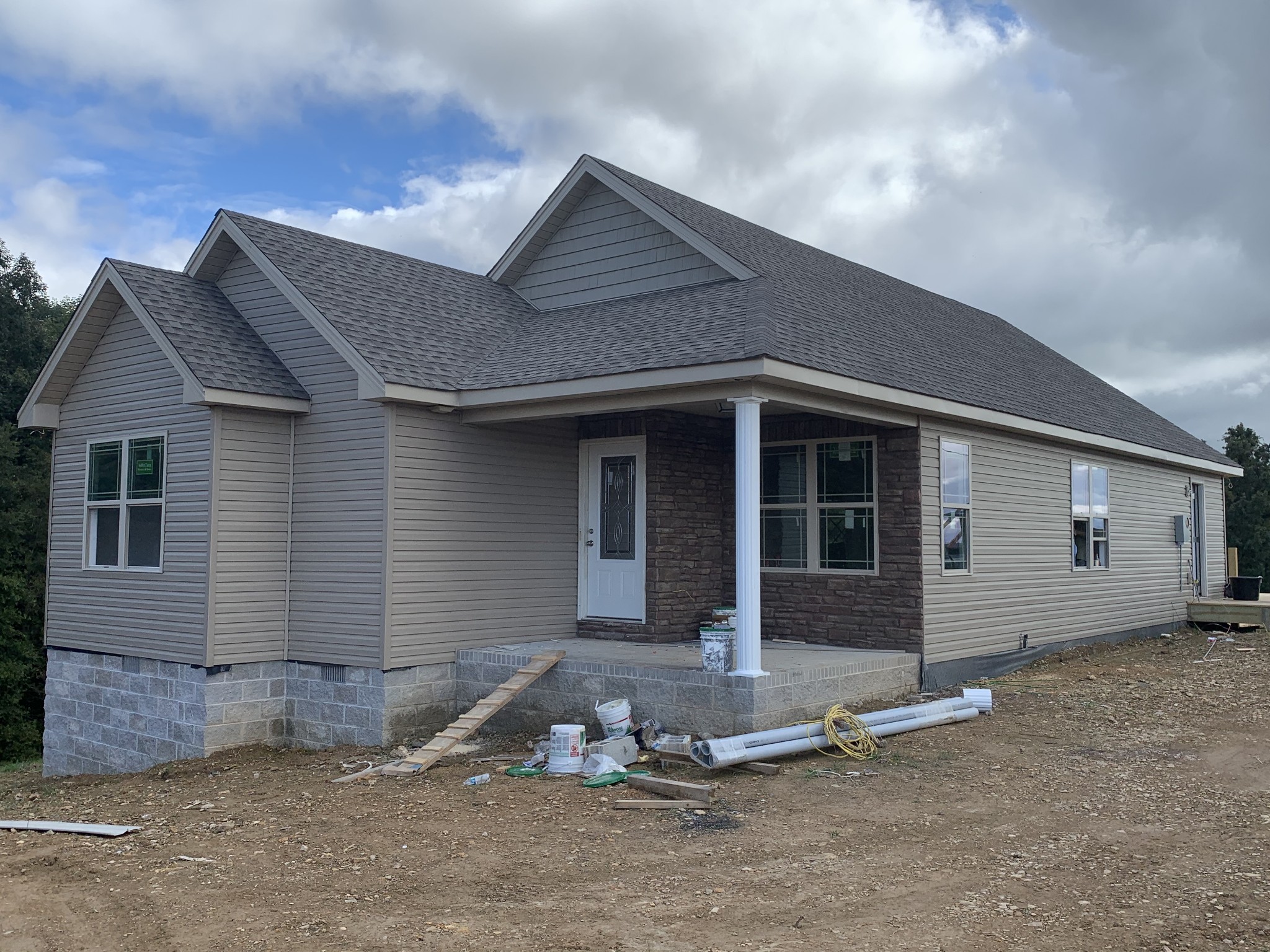 1786 Holland Road Lafayette, TN 37083 - Photo 1 of 13 Gallery Image 1