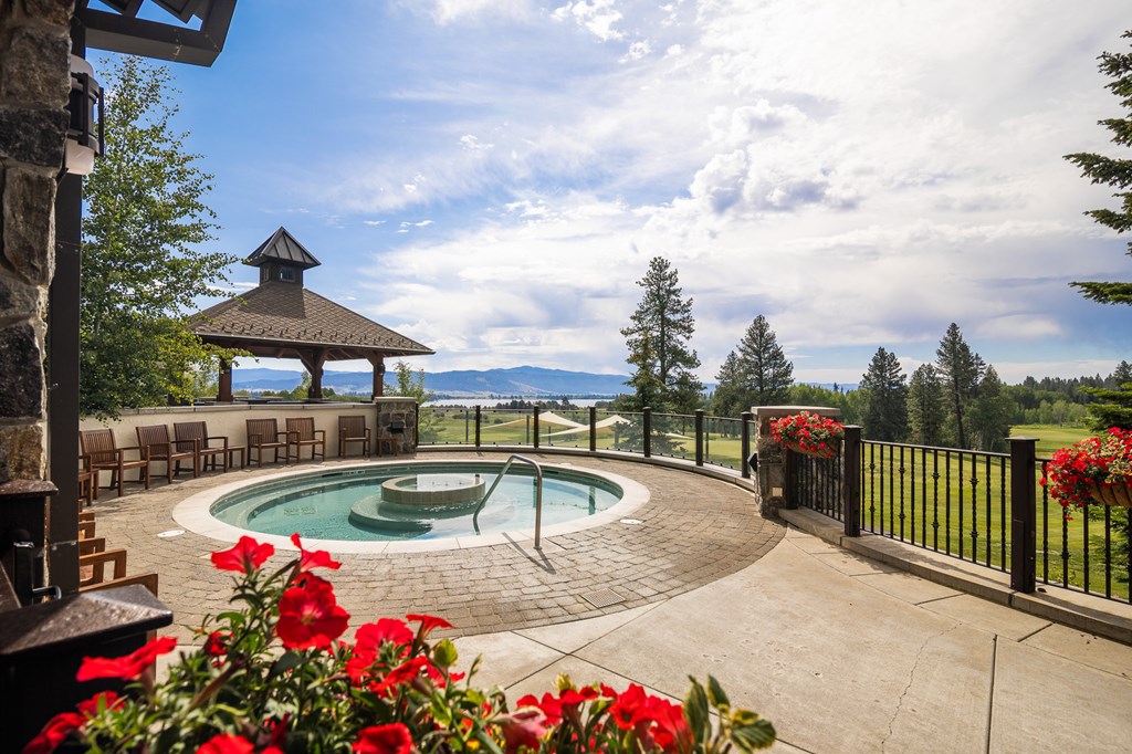 151 Pinnacle Court, Unit 47 Cascade, ID 83611 - Photo 17 of 24 Pool