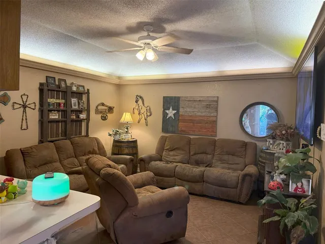 $315,000 | 1412 Briar Circle, Unit 1412 & 1414, Crowley, TX 76036