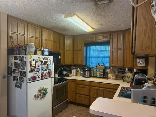 $315,000 | 1412 Briar Circle, Unit 1412 & 1414, Crowley, TX 76036