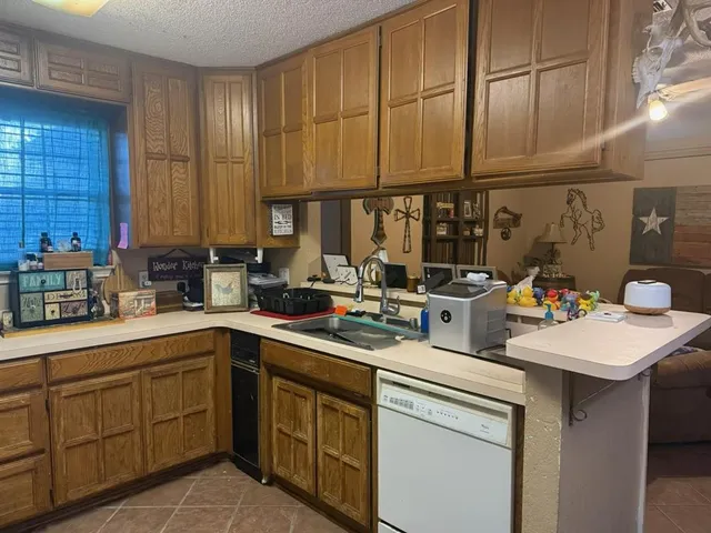 $315,000 | 1412 Briar Circle, Unit 1412 & 1414, Crowley, TX 76036