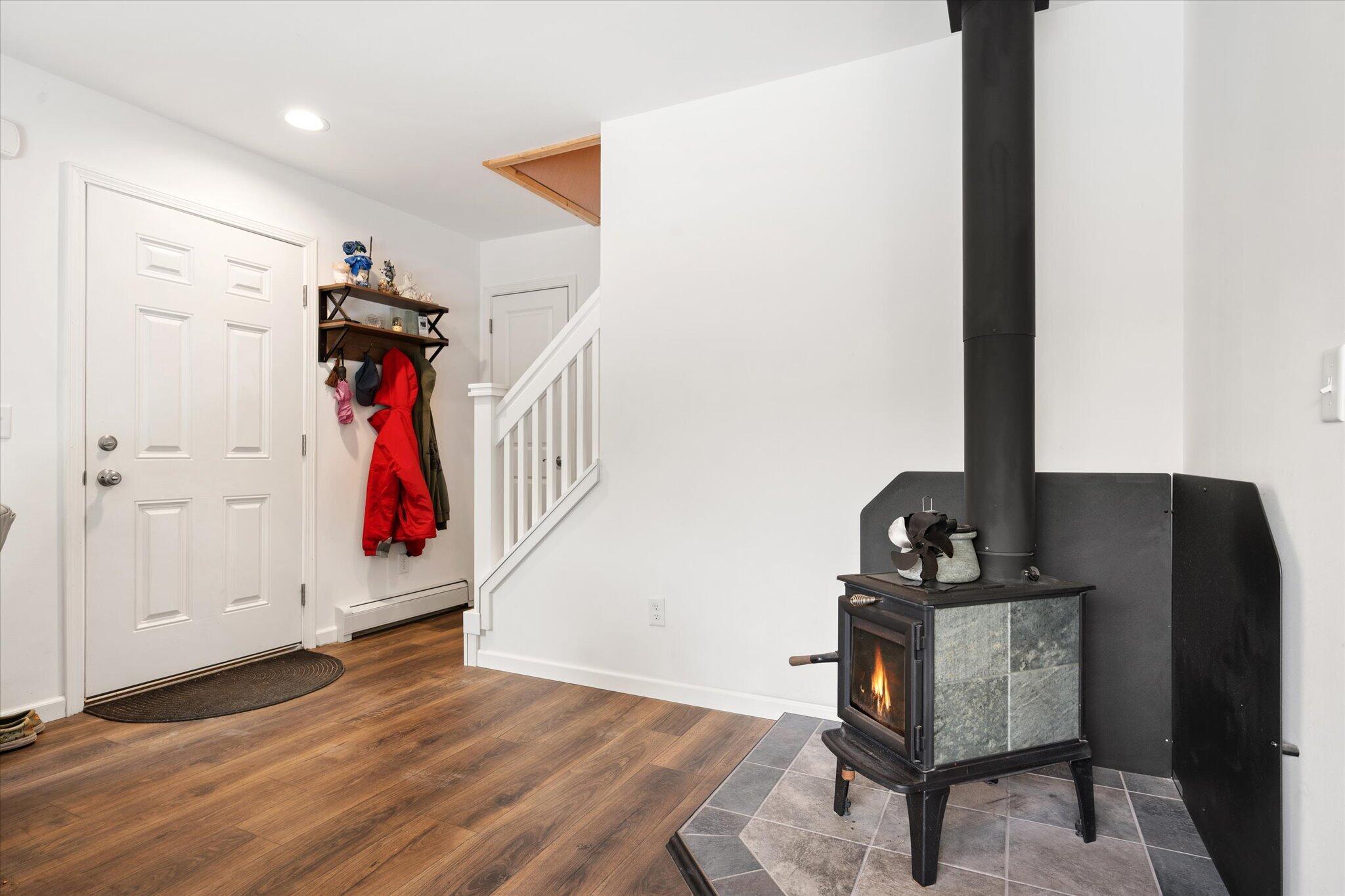89 Wickett Farm Road Bucksport, ME 04416 - Photo 14 of 44 14-Side Entrance