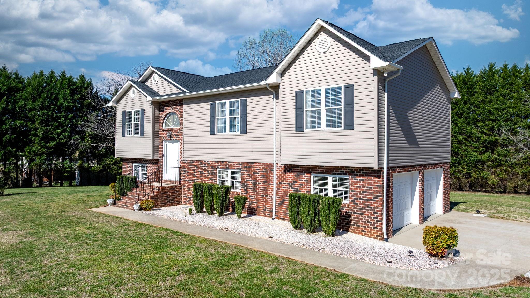 4875 Sulphur Springs Road Northeast Hickory, NC 28601 - Photo 39 of 40 Gallery Image 39