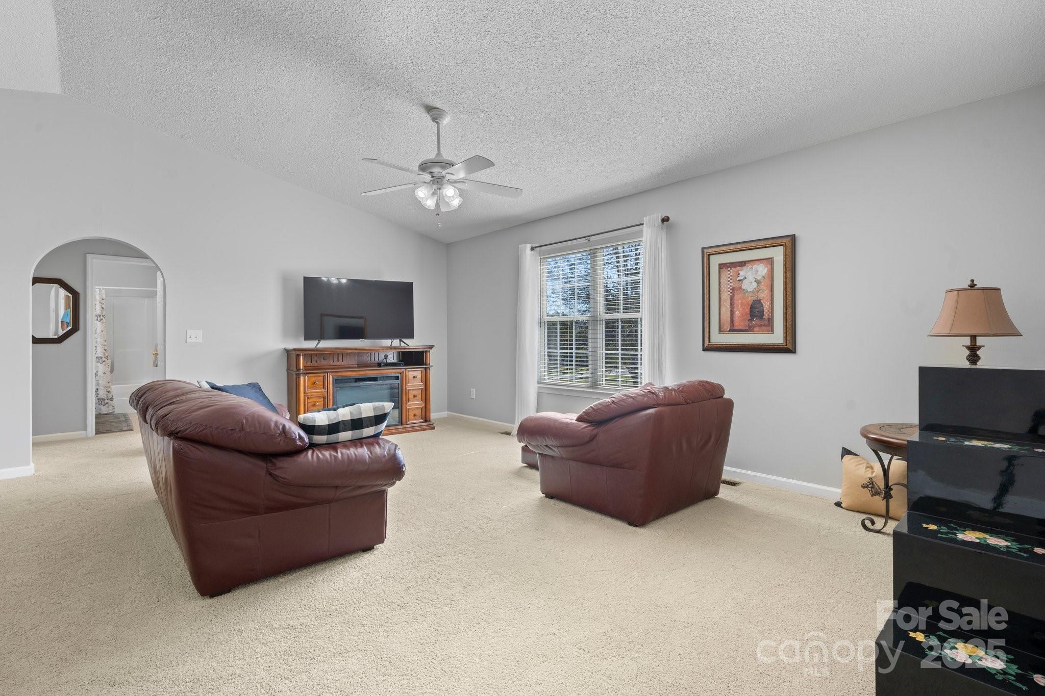 4875 Sulphur Springs Road Northeast Hickory, NC 28601 - Photo 10 of 40 Gallery Image 10
