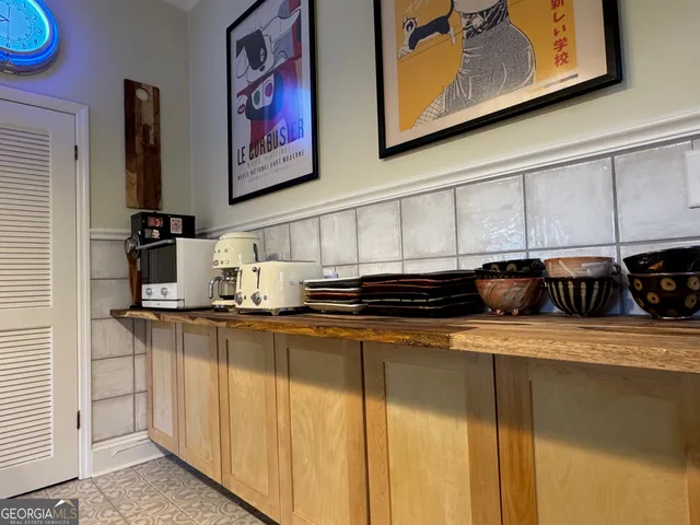 a view of washer and dryer