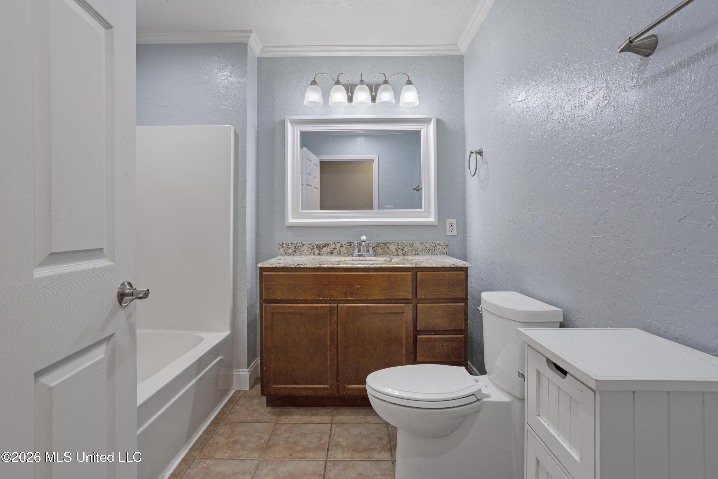 22367 Highway 603 Kiln, MS 39556 - Photo 19 of 29 Secondary bath