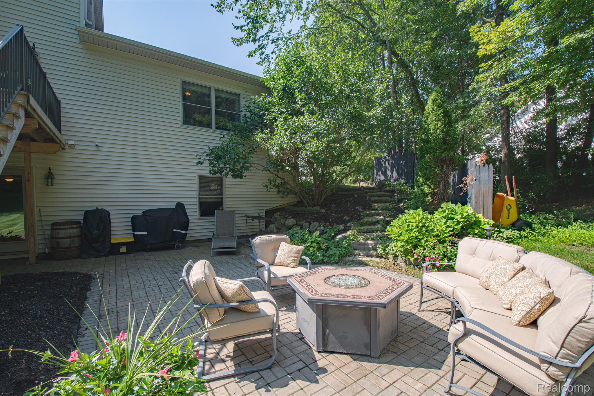 2730 Black Eagle Ridge Howell, MI 48843 - Photo 42 of 45 Gallery Image 42