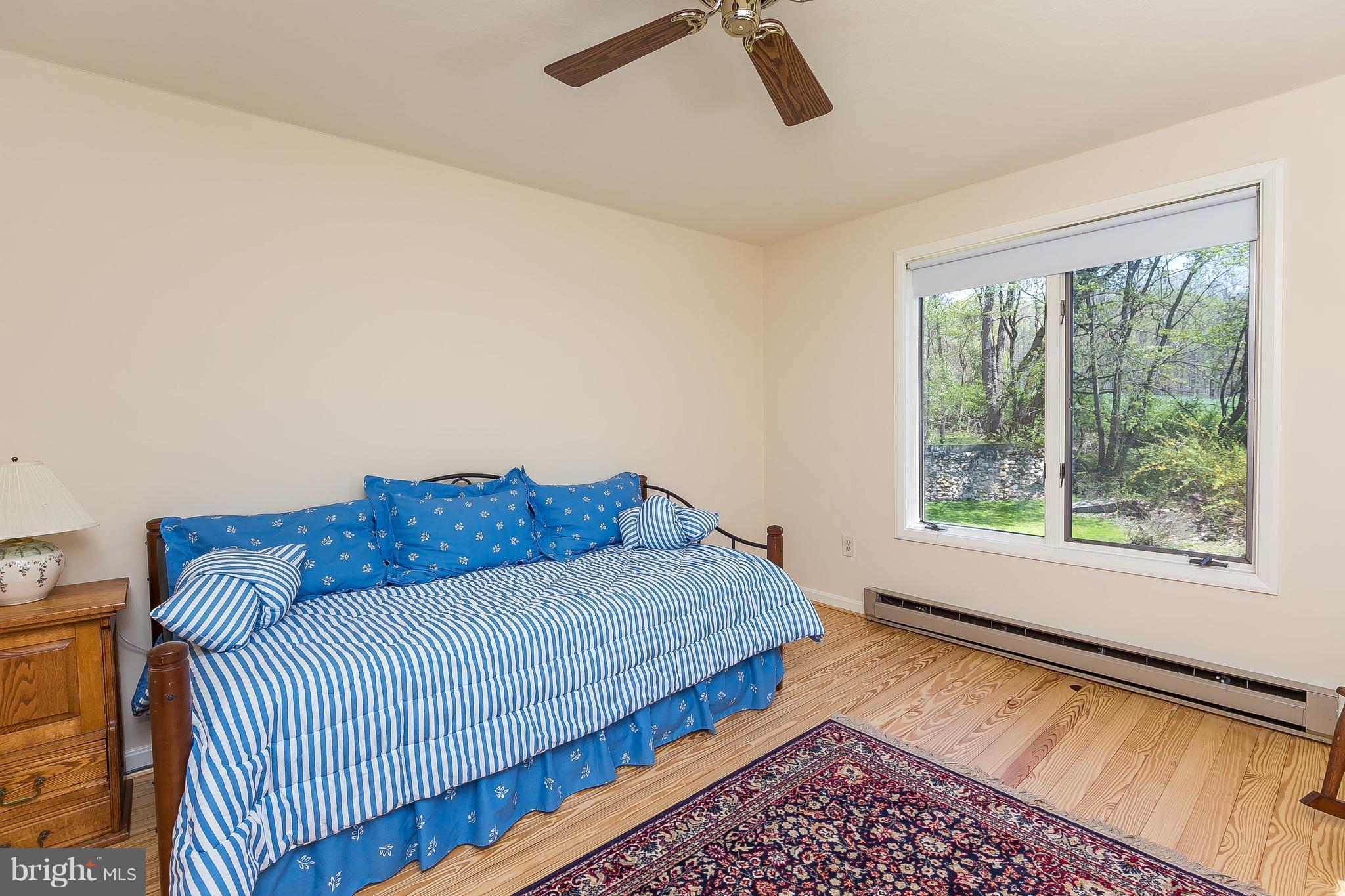 1801 Blue Mt Road Monkton, MD 21111 - Photo 20 of 30 a living room with a couch