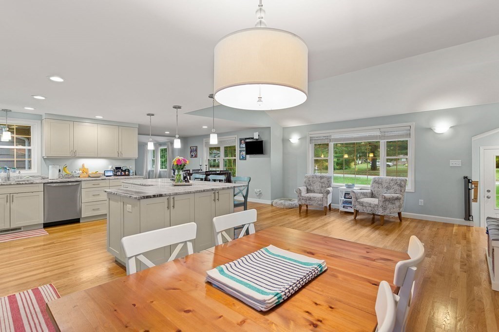32 Lovejoy Road Andover, MA 01810 - Photo 12 of 38 Gallery Image 12