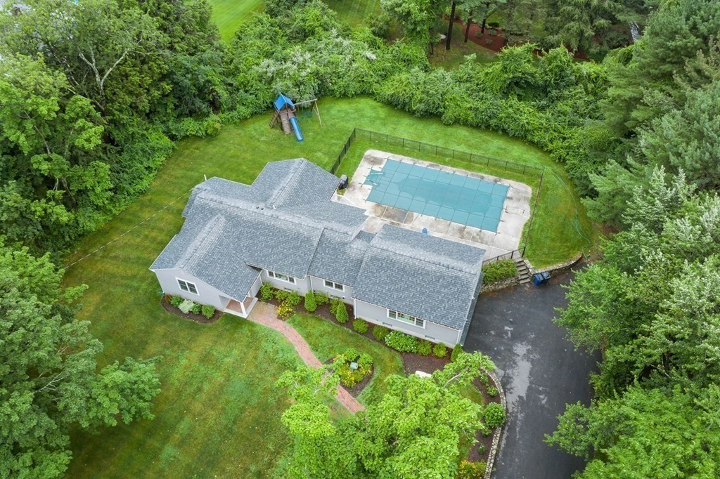 32 Lovejoy Road Andover, MA 01810 - Photo 2 of 38 Gallery Image 2