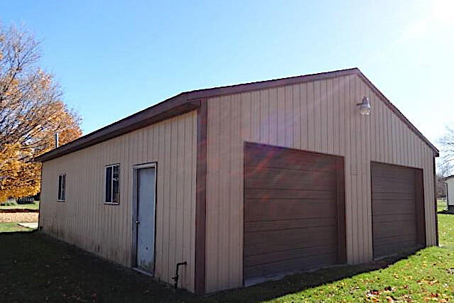 1671 West Valley Road Adrian, MI 49221 - Photo 4 of 7 5