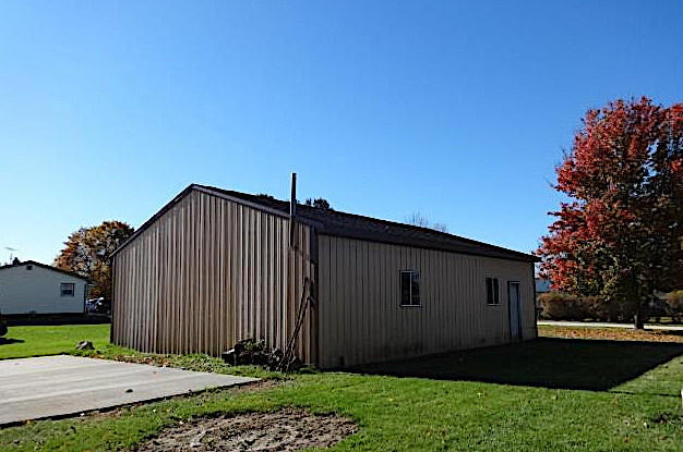 1671 West Valley Road Adrian, MI 49221 - Photo 5 of 7 6