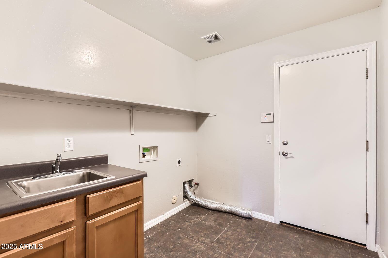 17405 West Rimrock Street Surprise, AZ 85388 - Photo 21 of 28 Laundry