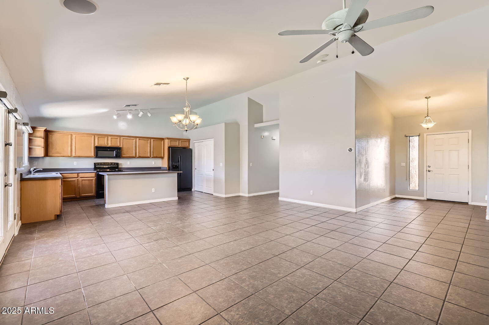17405 West Rimrock Street Surprise, AZ 85388 - Photo 3 of 28 Great Room