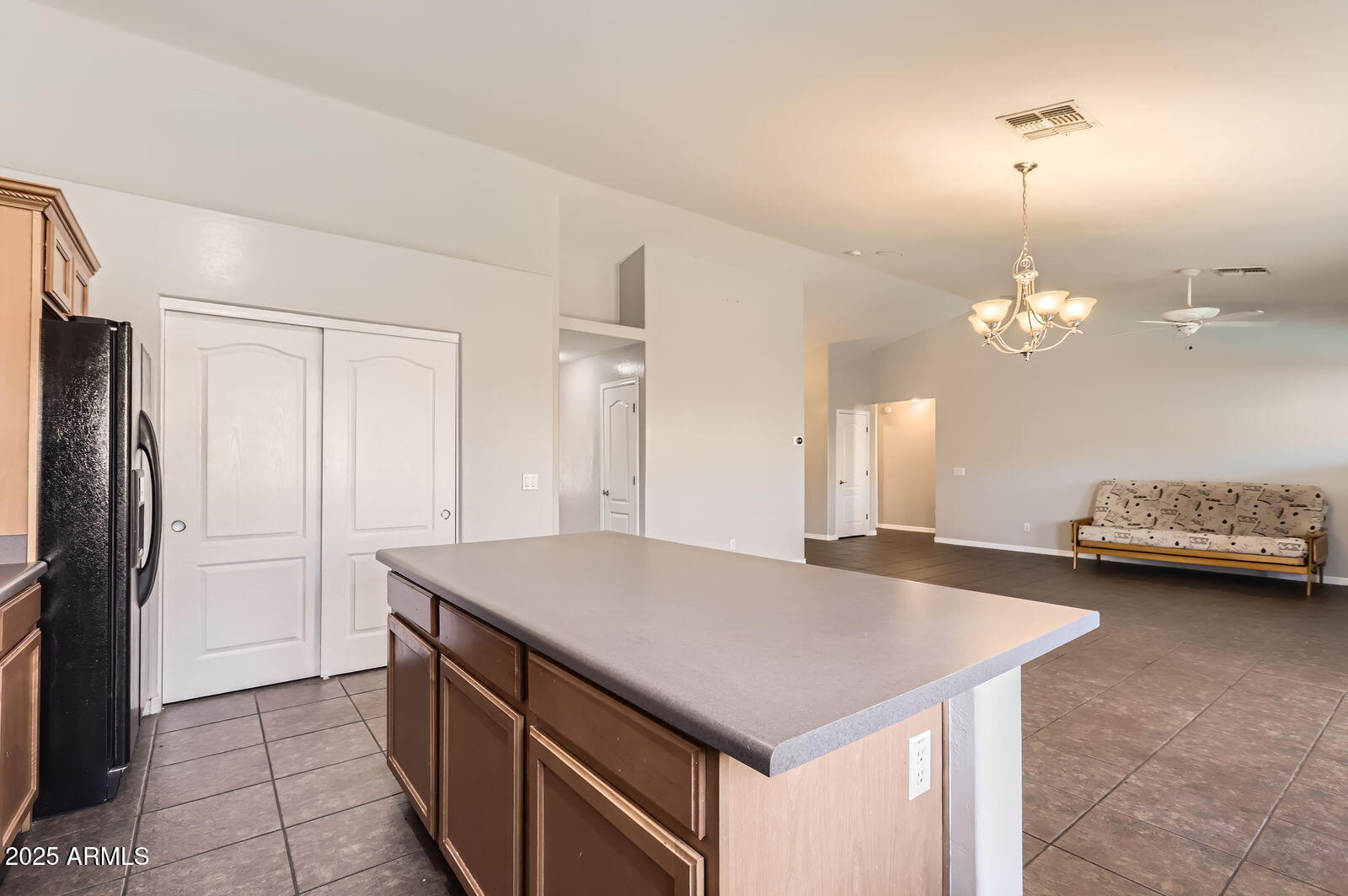17405 West Rimrock Street Surprise, AZ 85388 - Photo 10 of 28 Kitchen