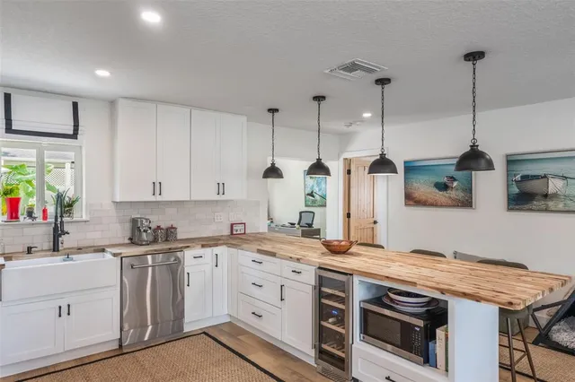 $4,000 | 840 West Canton Avenue, Winter Park, FL 32789