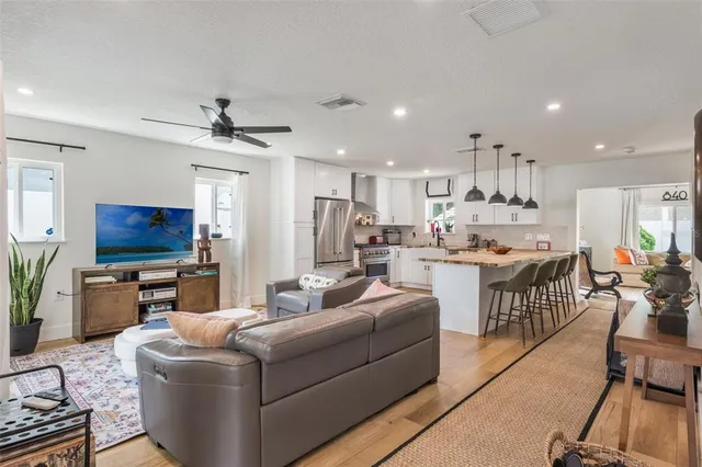 $4,000 | 840 West Canton Avenue, Winter Park, FL 32789