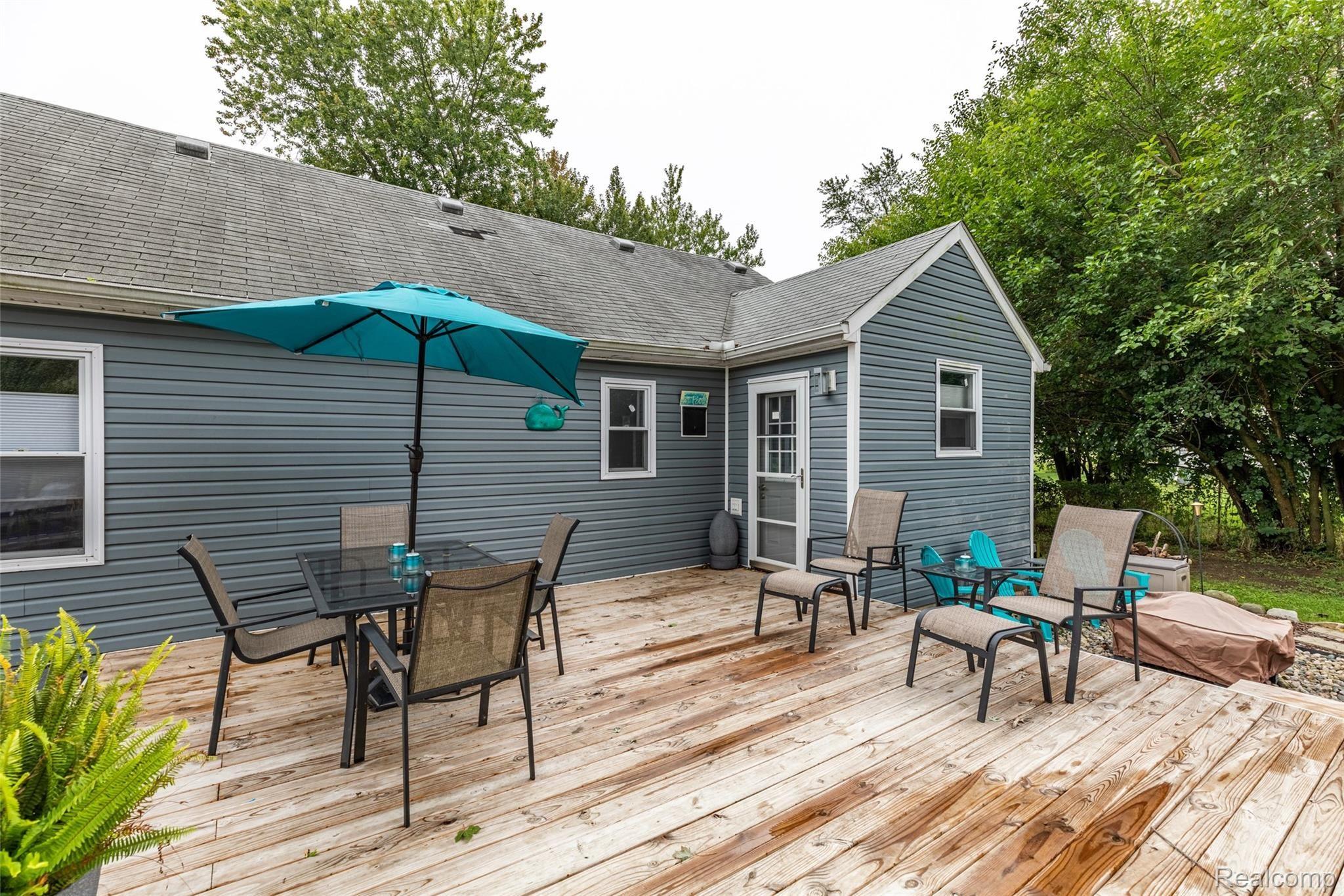 6218 Colf Road Carleton, MI 48117 - Photo 8 of 35 8.BackPorch