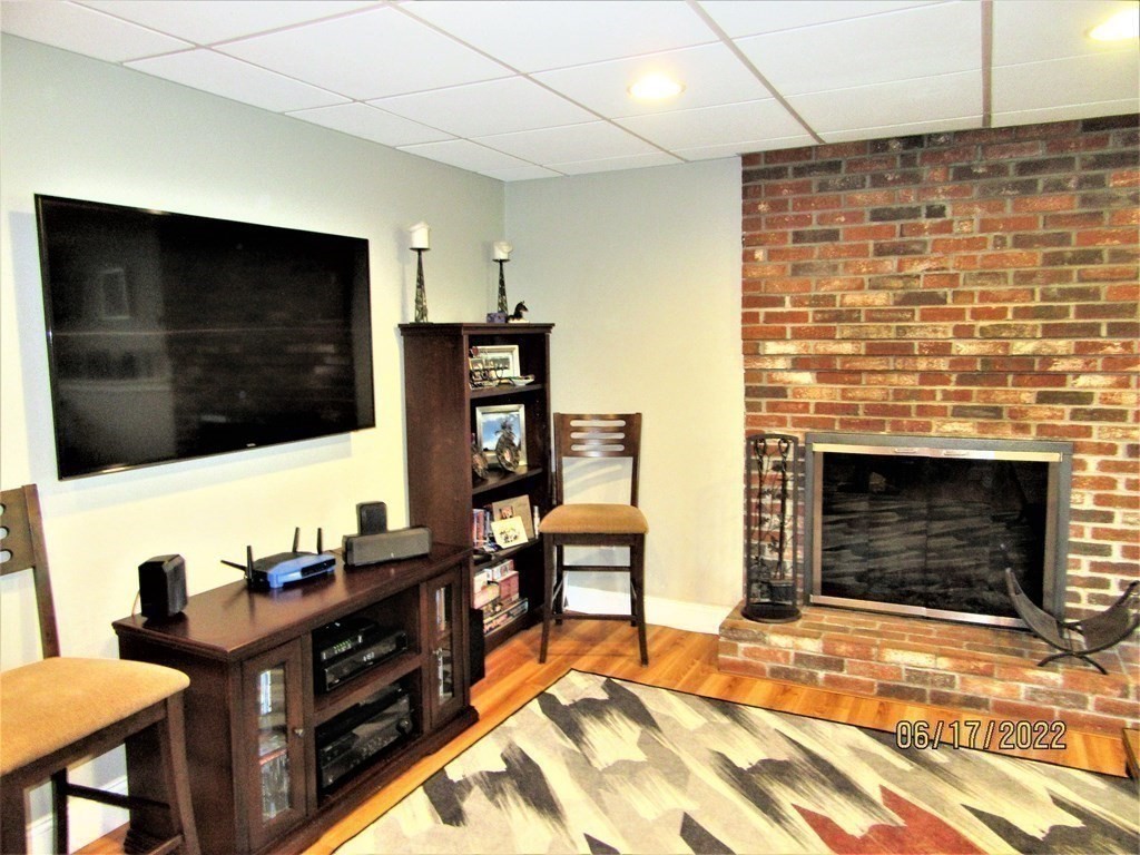 3 Brookside Road Mansfield, MA 02048 - Photo 18 of 34 Gallery Image 18
