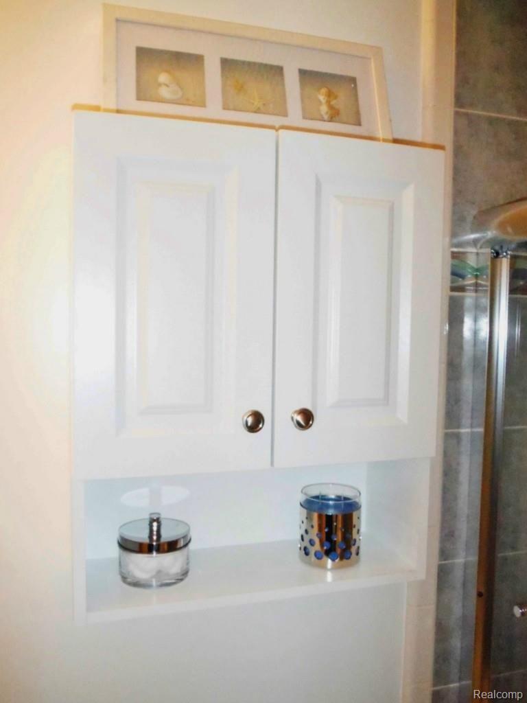 18281 Fernlea Drive Macomb, MI 48044 - Photo 45 of 55 46.jpg
