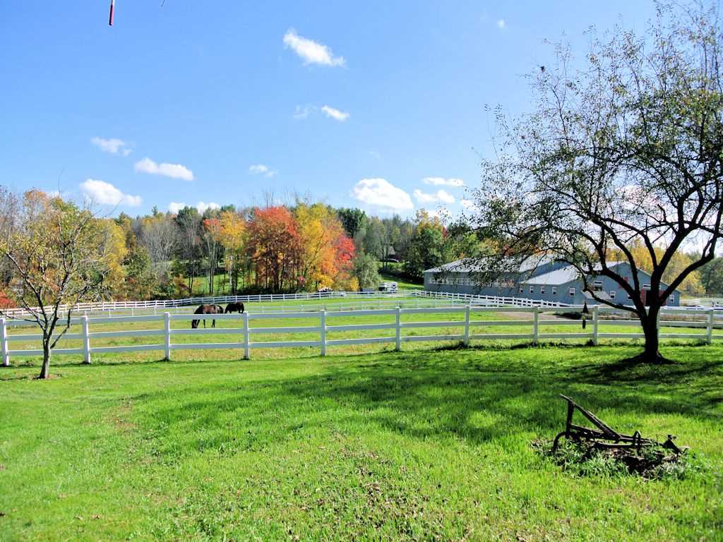 201 Nottingham Road Deerfield, NH 03037 - Photo 1 of 34