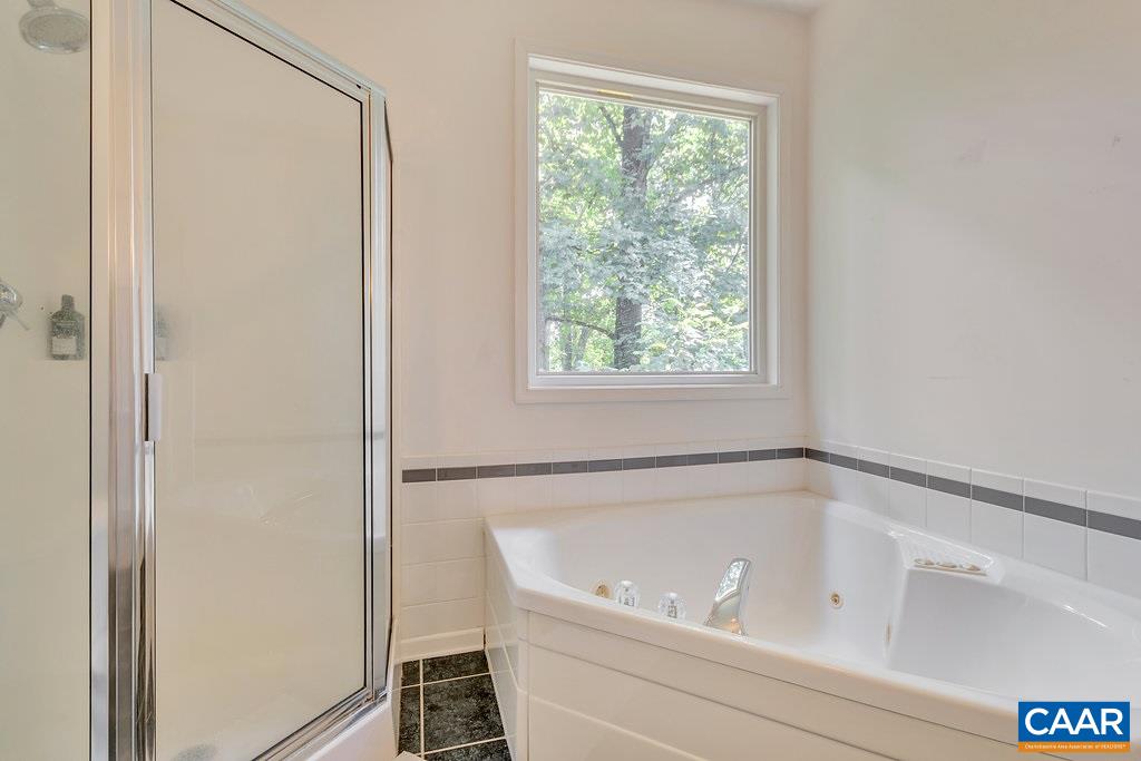 741 Dry Bridge Road Charlottesville, VA 22903 - Photo 20 of 37 a bathroom with a bathtub
