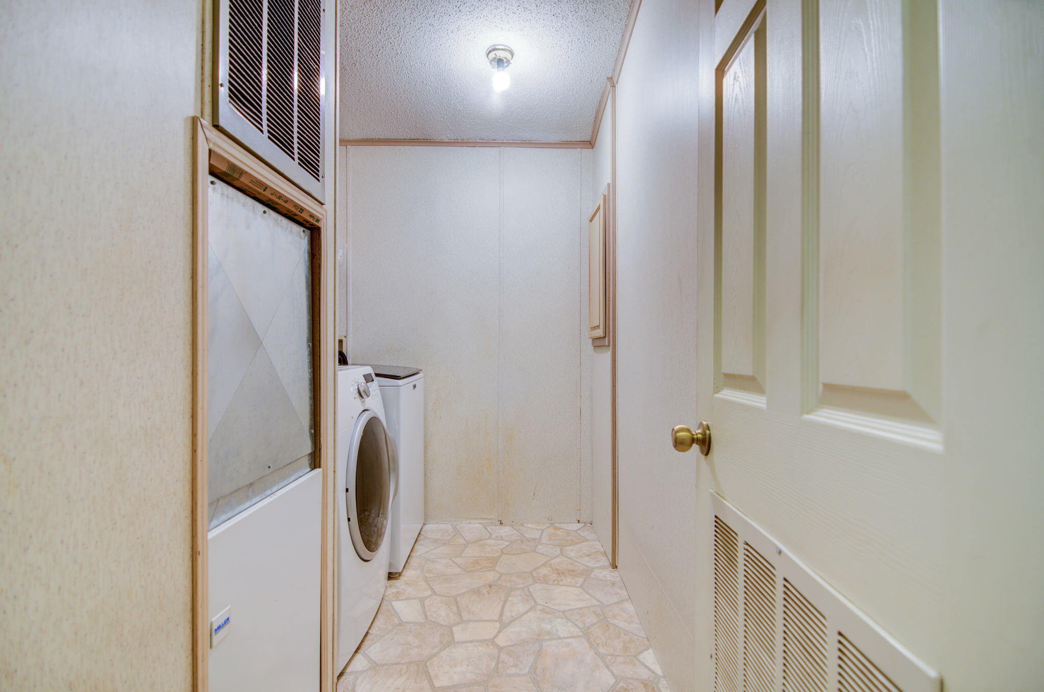 1667 Arthur Road Bedford, VA 24523 - Photo 29 of 72 21-web-or-mls-1667 Arthur_21