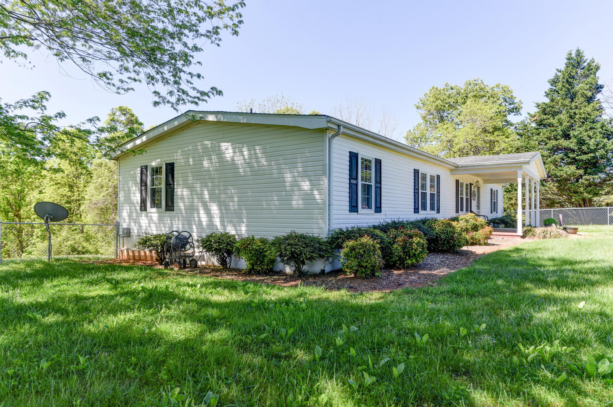 1667 Arthur Road Bedford, VA 24523 - Photo 4 of 72 34-web-or-mls-1667 Arthur Rd_-34