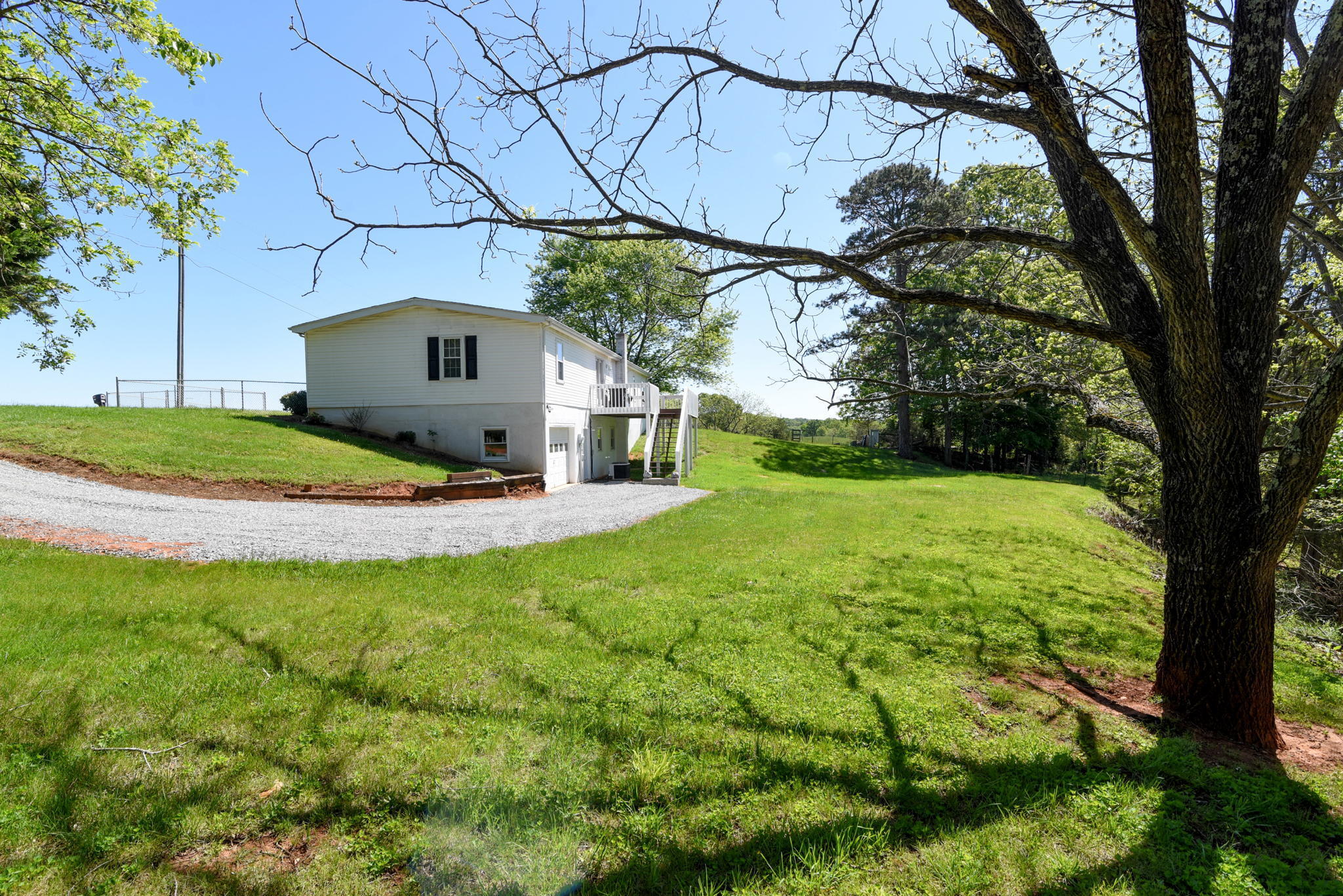 1667 Arthur Road Bedford, VA 24523 - Photo 7 of 72 37-web-or-mls-1667 Arthur Rd_-37