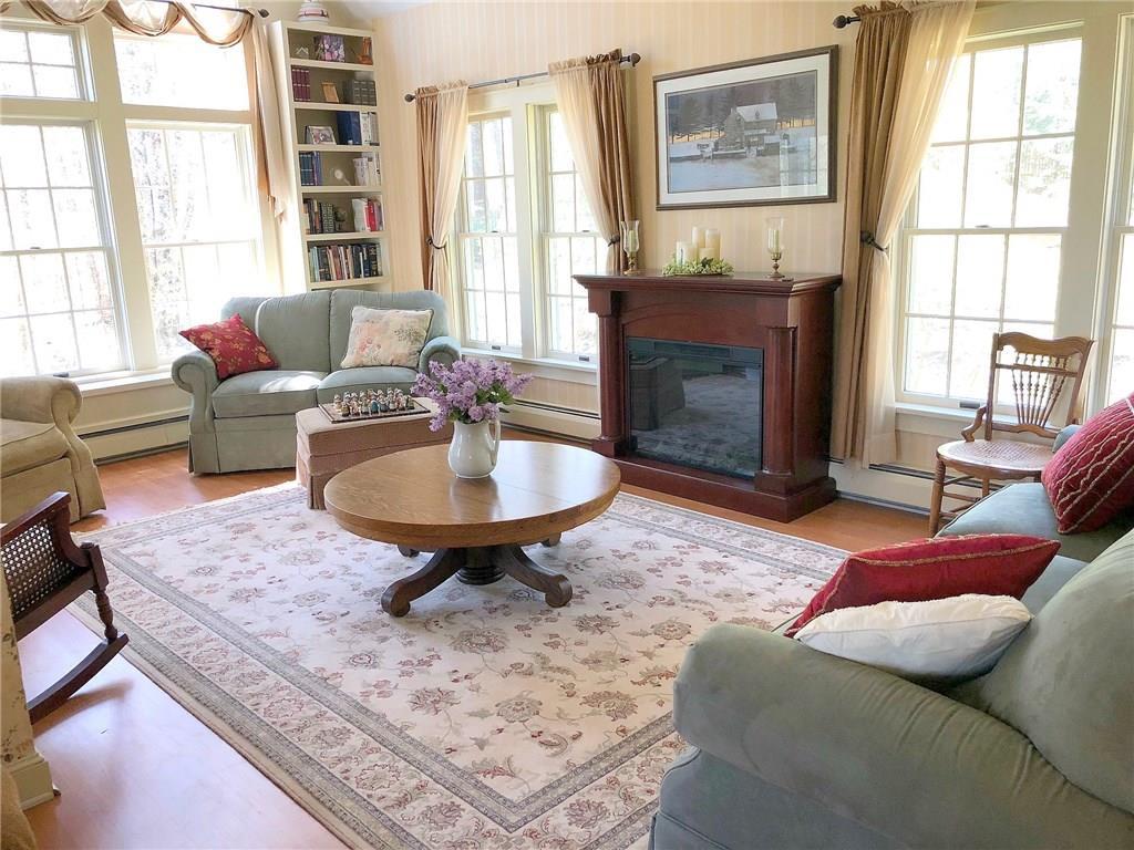 18 Alewive Farms Road Kennebunk, ME 04043 - Photo 14 of 35 Living Room