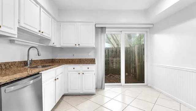 $290,000 | 6125 Old Court Road, Unit 133, Boca Raton, FL 33433